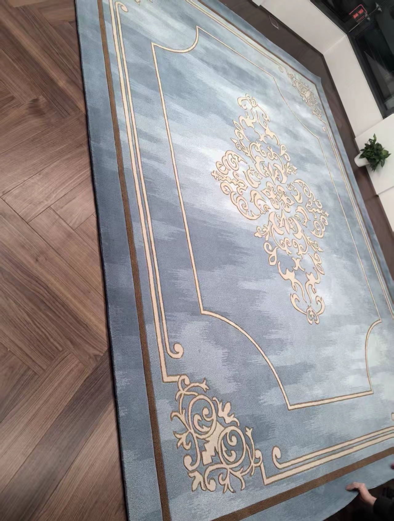山花羊毛手工地毯核心特点